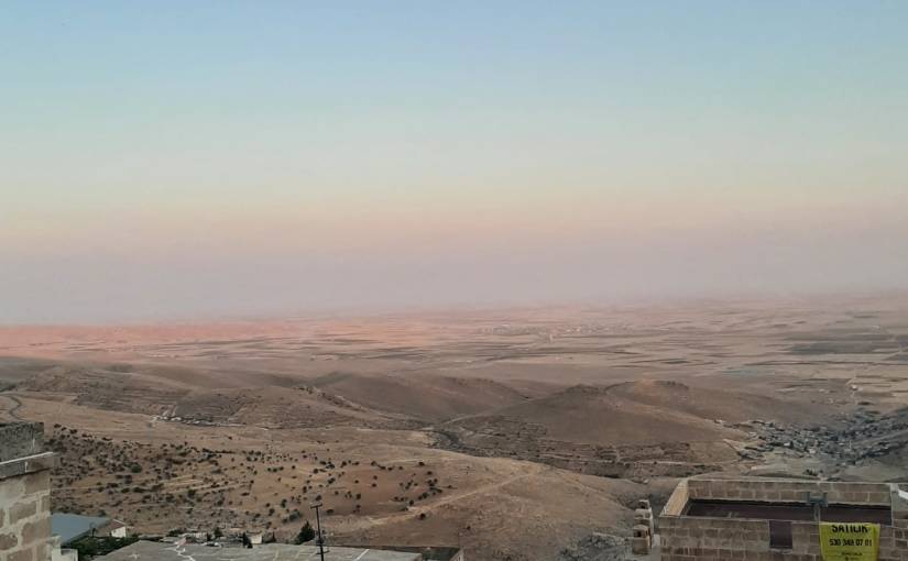 Orda Bir Köy Var&nbsp;Uzakta!